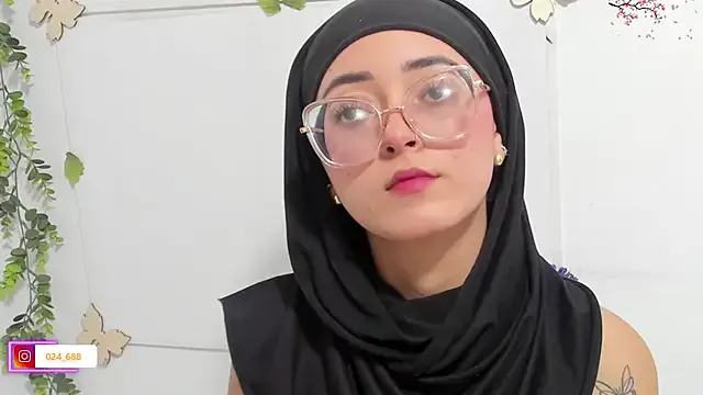 Nonchan_ – webcam model profile photo Image 12