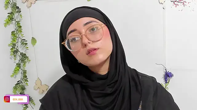 Nonchan_ – webcam model profile photo Image 15