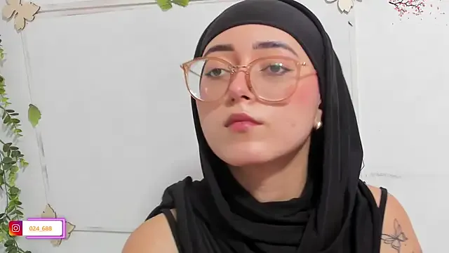 Nonchan_ – webcam model profile photo Image 18