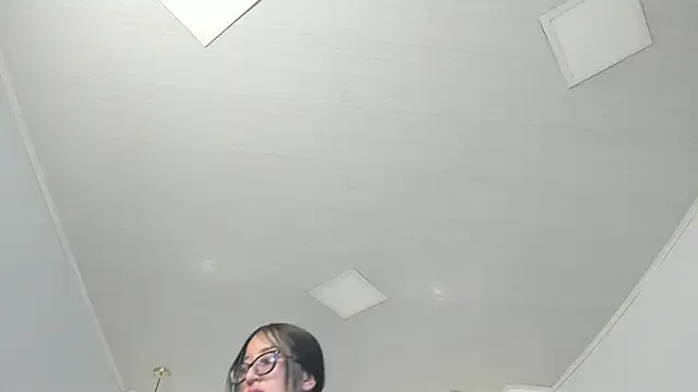  – webcam model profile photo Image 18