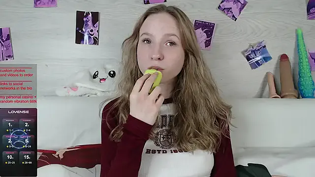  – webcam model profile photo Image 9
