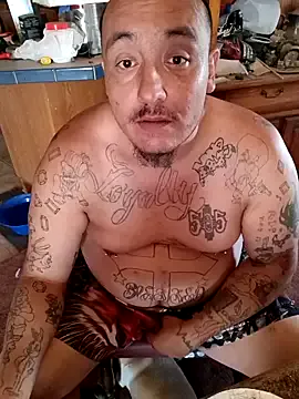 roouse – webcam model profile photo Image 11