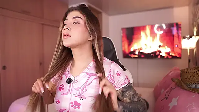 Mia--meow – webcam model profile photo Image 14