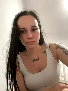 Sugarlina – webcam model profile photo Image 4