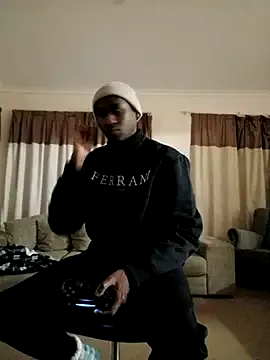 seraphine23 – webcam model profile photo Image 4