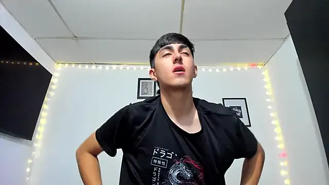 PumaShyXD – webcam model profile photo Image 12