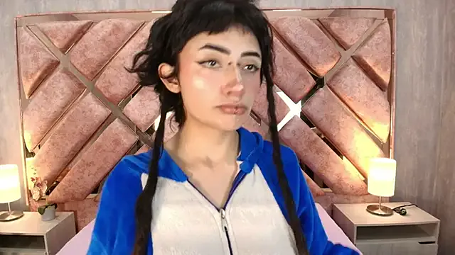 ManuRouse – webcam model profile photo Image 2