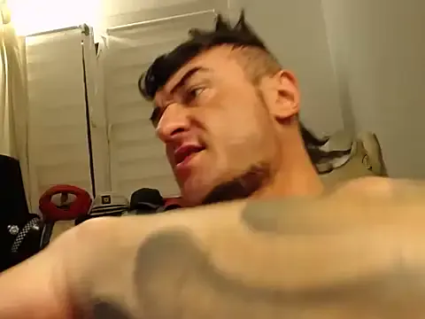 _Alicee_1 – webcam model profile photo Image 15