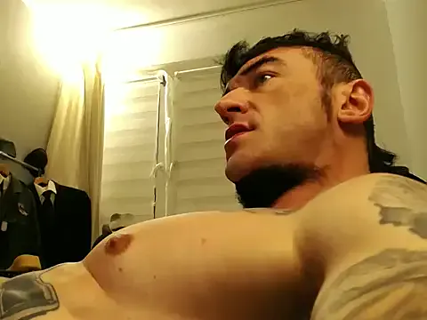 _Alicee_1 – webcam model profile photo Image 2