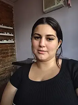 roouse – webcam model profile photo Image 12