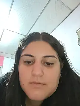 roouse – webcam model profile photo Image 6