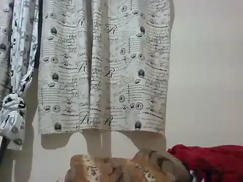 FroggyAnna – webcam model profile photo Image 5