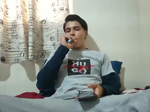 FroggyAnna – webcam model profile photo Image 7