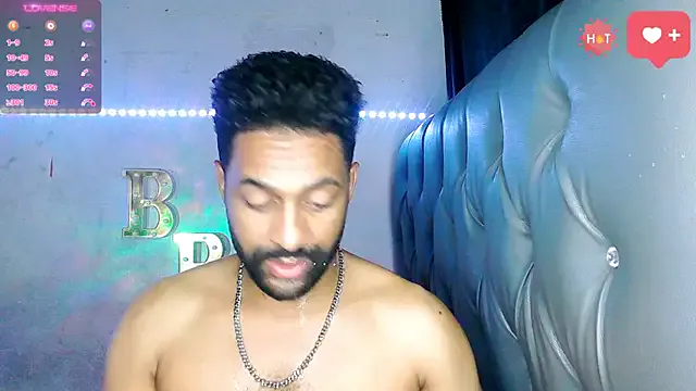 Mia--meow – webcam model profile photo Image 2