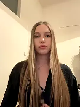 DayanaKeilers – webcam model profile photo Image 1