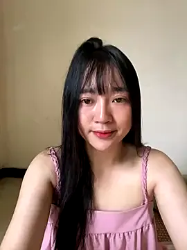 EsmeBrowm – webcam model profile photo Image 2