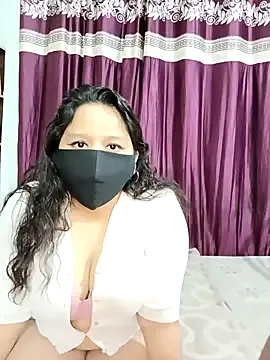  – webcam model profile photo Image 9