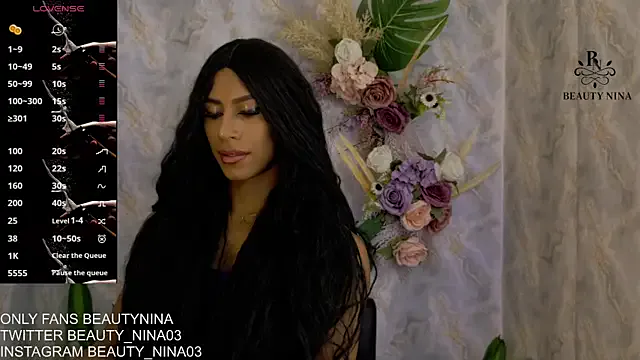 Yui-Ch – webcam model profile photo Image 10