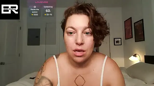  – webcam model profile photo Image 8