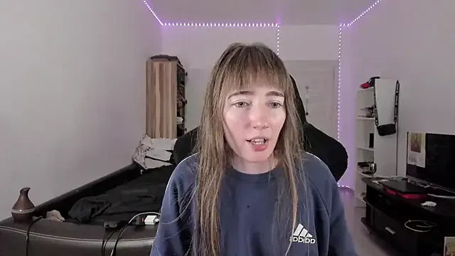 LOVE_MOMO_LOVE – webcam model profile photo Image 13