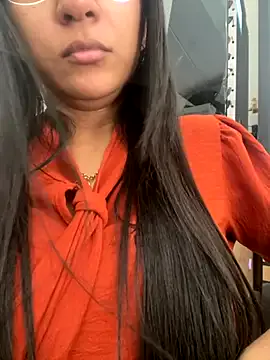 EsmeBrowm – webcam model profile photo Image 3