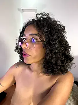 AmeliaBrilliants – webcam model profile photo Image 14
