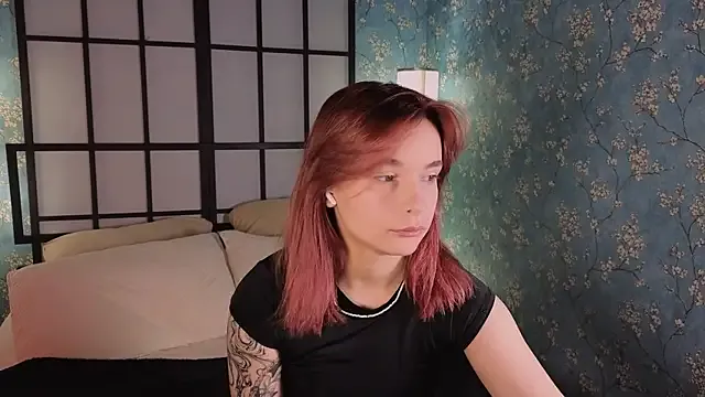 zui_lu – webcam model profile photo Image 4