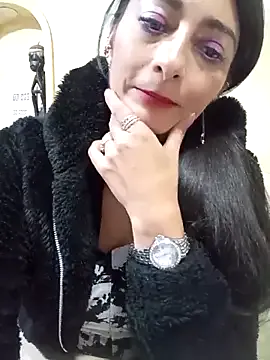 clarachanelricek – webcam model profile photo Image 4