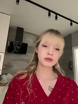 _Alicee_1 – webcam model profile photo Image 3