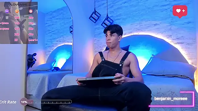 RollDolls – webcam model profile photo Image 10