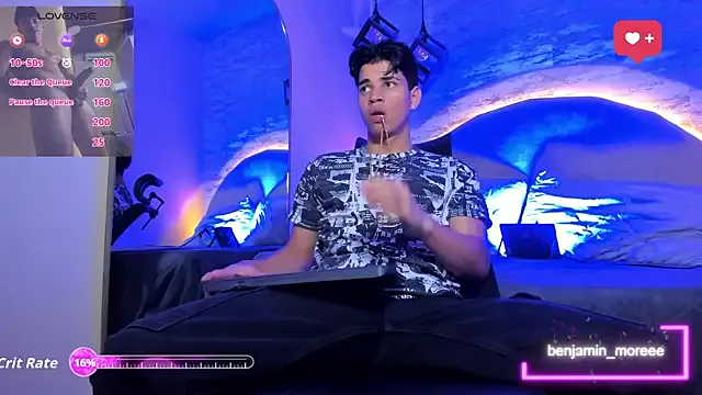 RollDolls – webcam model profile photo Image 13