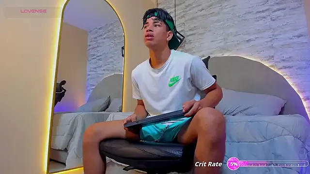 RollDolls – webcam model profile photo Image 3