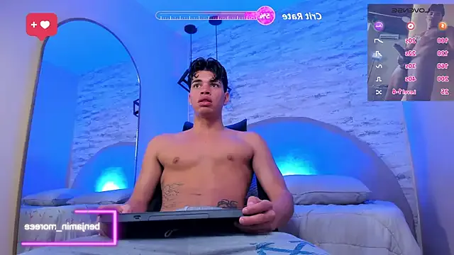 RollDolls – webcam model profile photo Image 9