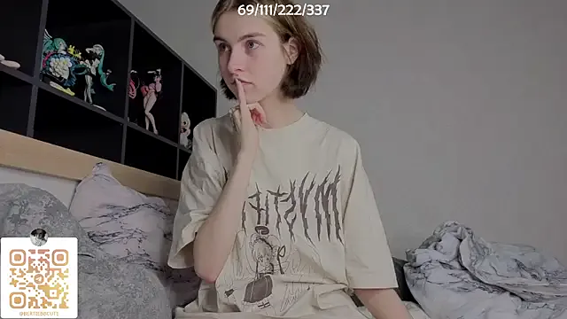 HotBella- – webcam model profile photo Image 14