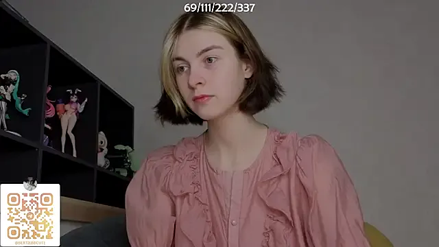 HotBella- – webcam model profile photo Image 15