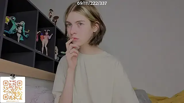 HotBella- – webcam model profile photo Image 17