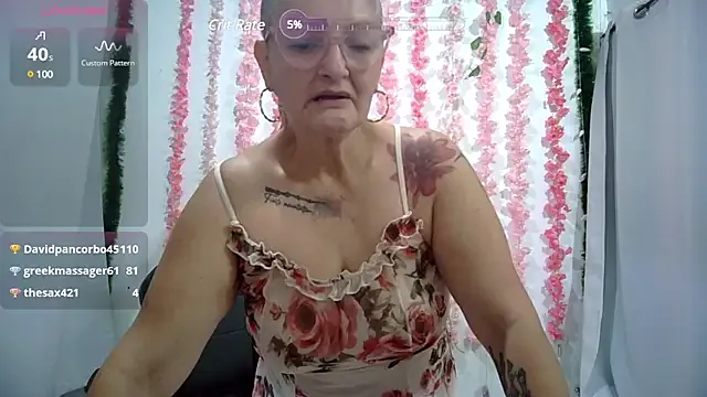 bety-cum2 Image 19