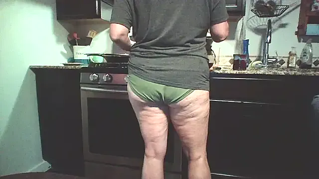 zui_lu – webcam model profile photo Image 19