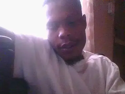 maataaan – webcam model profile photo Image 2