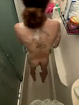 roouse – webcam model profile photo Image 10