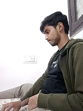 roouse – webcam model profile photo Image 2