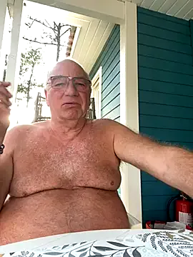 roouse – webcam model profile photo Image 14