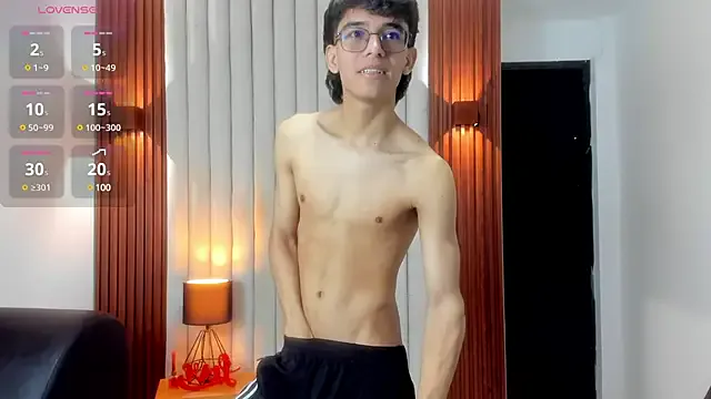  – webcam model profile photo Image 8