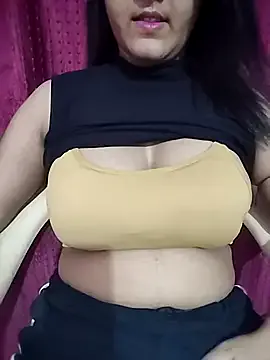 GrettaGrand – webcam model profile photo Image 4