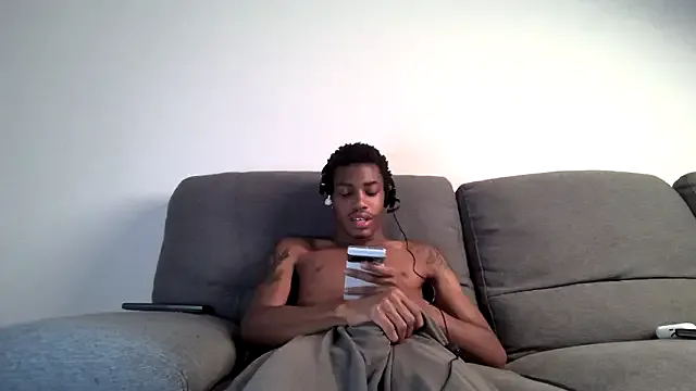 zui_lu – webcam model profile photo Image 13