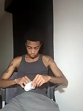 zui_lu – webcam model profile photo Image 7