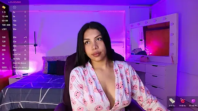 – webcam model profile photo Image 13