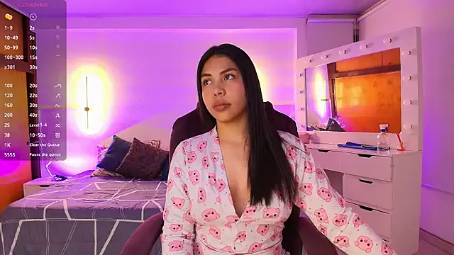  – webcam model profile photo Image 2