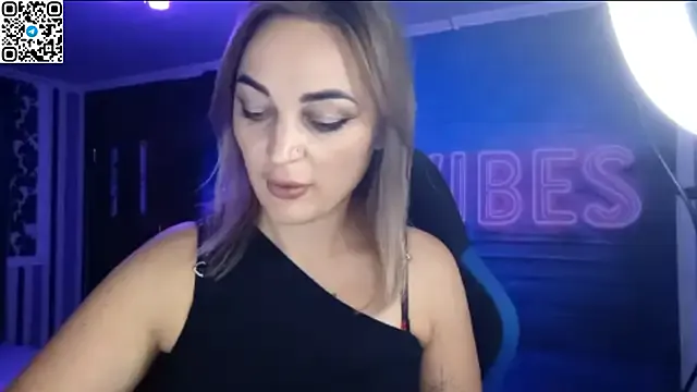 Yui-Ch – webcam model profile photo Image 6