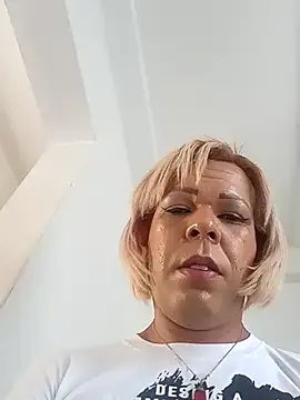 Nonchan_ – webcam model profile photo Image 12